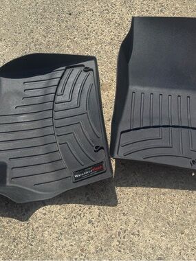 WeatherTech Black Heavy-Duty All-Weather Floor Liners